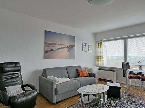TV-Sessel und Schlafsofa - 1 Zimmer Etagenwohnung in Kassel