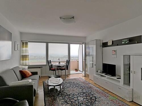 Blick in den Wohnraum - (EF0785_M) Kassel-Stadt: Harleshausen, möbliertes Apartment mit Aufzug, Balkon, Sauna, an Wochenendheimfahrer