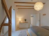 Sideboard und Holzbalken - 
