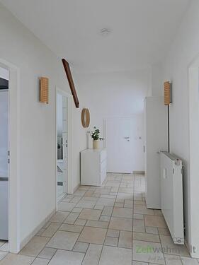 Wohnungsflur und Abstellkammer - 