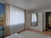 Kleiderschrank - 