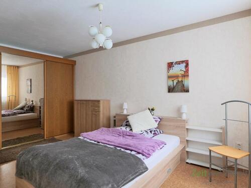 Blick ins Schlafzimmer - 