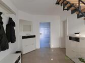 Hauseingang mit Garderobe - 
