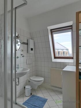Bad mit Dusche - 