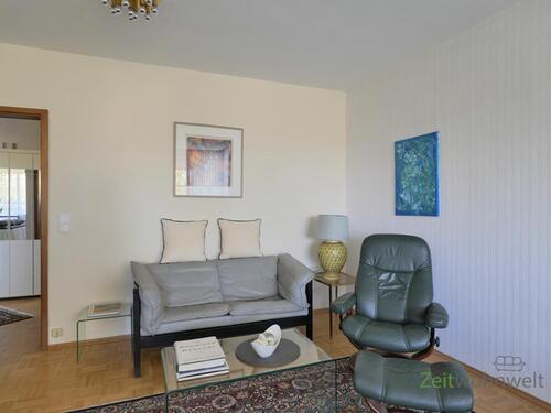 Sessel und Sofa - (EF1377_M) Kassel-Stadt: Bad Wilhelmshöhe, exclusives, möbliertes Apartment mit Dachbalkon, Parkettböden und Aufzug