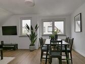 Blick ins Wohnzimmer - 3 Zimmer Etagenwohnung zur Miete in Kassel