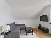 Eckcouch mit TV - 3 Zimmer Etagenwohnung in Kassel