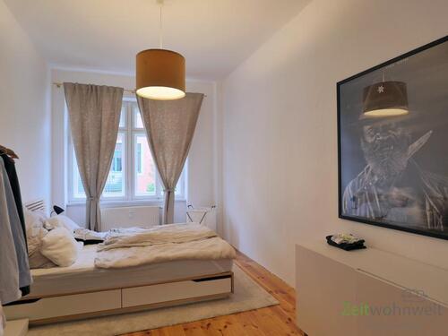 Blick ins Schlafzimmer - 