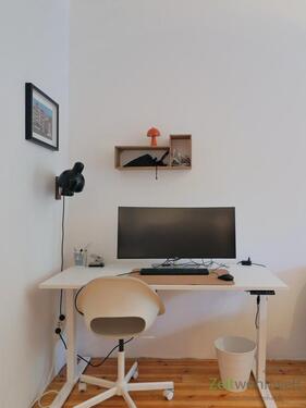 kleiner Schreibtisch - 2 Zimmer Etagenwohnung zur Miete in Dresden