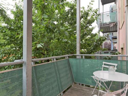 Kirschbaum direkt am Balkon - 