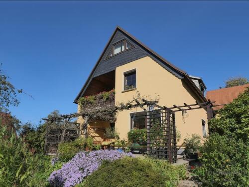 Hausansicht vom Garten - 