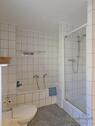 Dusche und Wanne - 