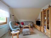 Blick ins Wohnzimmer - (EF0542_M) Dresden: Briesnitz, kleine möbl. 2-Zimmer-Wohnung in einem ruhigen Haus mit Garten, Reinigungsservice möglich