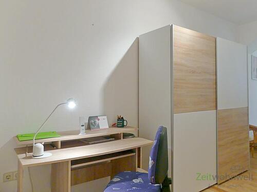 Schreibtisch im Gästezimmer - Etagenwohnung mit 77,00 m&sup2; in Radebeul zur Miete