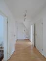 großer Wohnungsflur - 