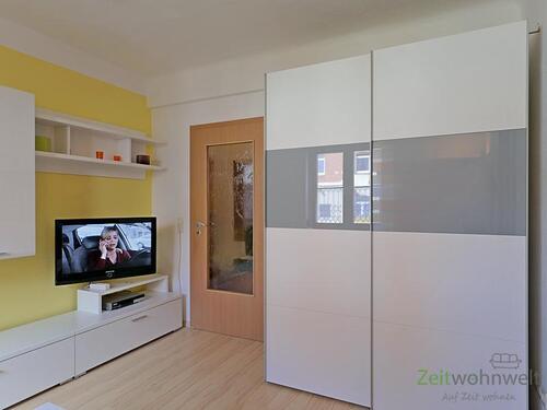Schiebetüren-Kleiderschrank - 1 Zimmer Etagenwohnung zur Miete in Gotha