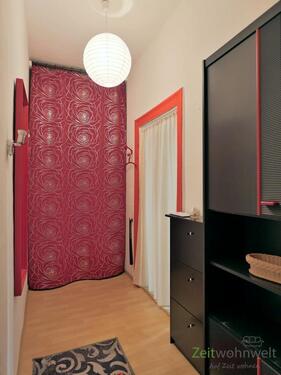 Wohnungsflur mit Stauraum - 