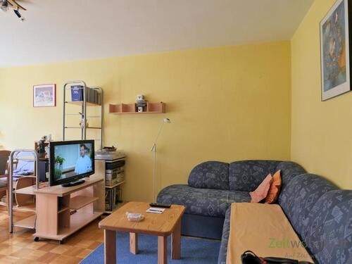 Sitzecke im Wohnzimmer - 2 Zimmer Etagenwohnung zur Miete in Kassel