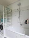 Badewanne und Waschmaschine - 