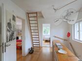 Flur oben, Dachlukentreppe - 