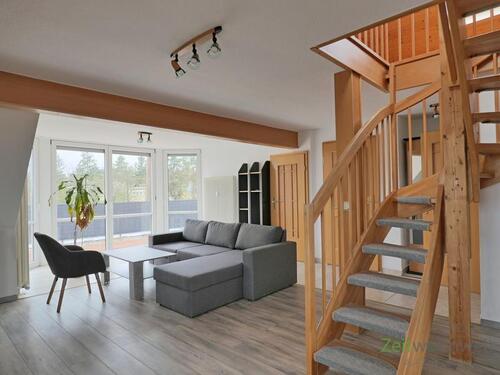 zentrale Sitzecke - 2 Zimmer Etagenwohnung zur Miete in Dresden