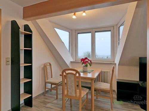 Esstisch im Wohnzimmer - 