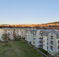 (12537_38) MGN: ruhige 2-Raum-Dachgeschoss-Wohnung mit Aufzug und Balkon zum grünen Innenhof, Hausmeisterservice - Meiningen