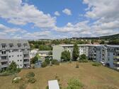 Blick vom Balkon - Dachgeschoßwohnung mit 58,45 m&sup2; in Meiningen zur Miete