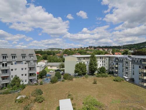 Blick vom Balkon - Dachgeschoßwohnung mit 58,45 m&sup2; in Meiningen zur Miete