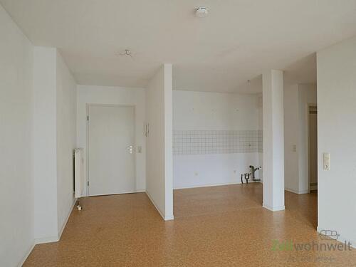 Eingang und Küchenbereich - Etagenwohnung mit 45,96 m&sup2; in Meiningen zur Miete