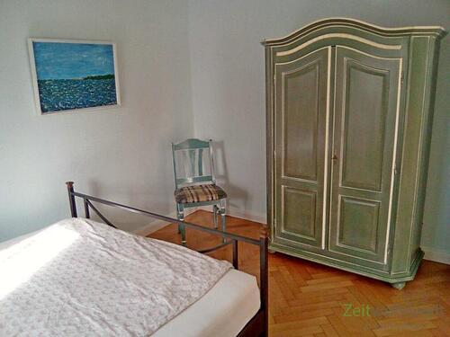 Kleiderschrank im Schlafzimmer - 