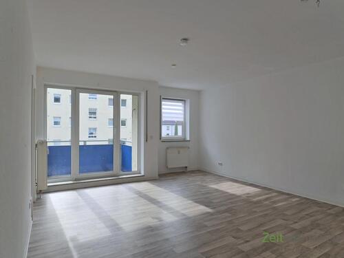 Blick ins Wohnzimmer - (12536_26) MGN: bezugsfertige 1-Zimmer-Wohnung mit Aufzug und Balkon