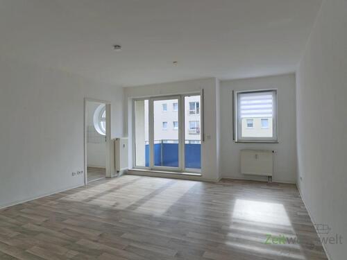 Blick zur Küche - 1 Zimmer Etagenwohnung zur Miete in Meiningen