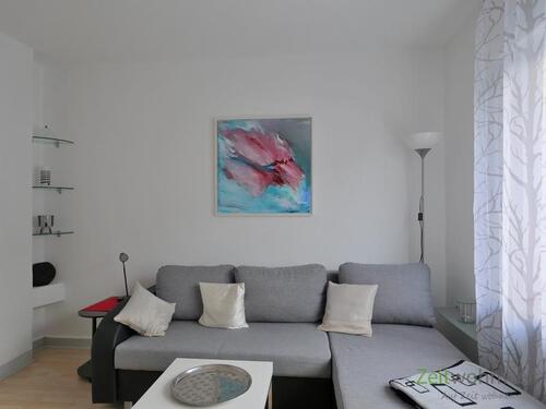 Blick zum Sofa - 2 Zimmer Etagenwohnung in Kassel