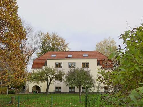 Außenansicht im Spätherbst - 