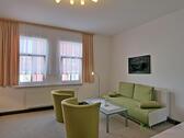 Sessel und Sofa - 2 Zimmer Etagenwohnung zur Miete in Jena