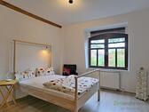 Blick ins Schlafzimmer - (EF0694_M) Arnstadt: Arnstadt, möblierte Mansardenwohnung nahe der Innenstadt, Vinylböden, Wohnküche, WLAN inklusive