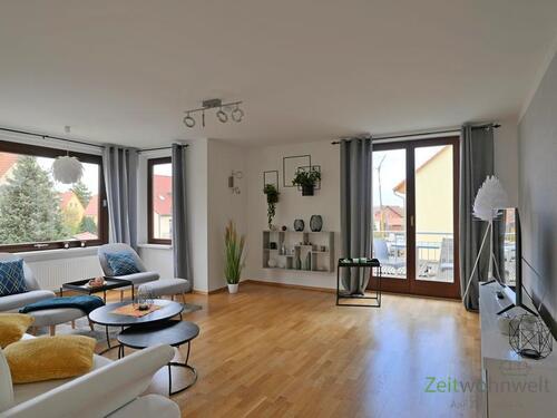 Blick in den Wohnraum - (EF0734_M) Erfurt: Brühlervorstadt, neu renovierte und neu möblierte Wohnung mit Parkett und Balkon, WLAN