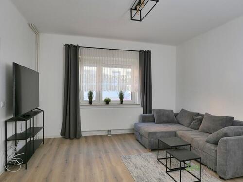 Blick ins Wohnzimmer - 2 Zimmer Etagenwohnung zur Miete in Erfurt