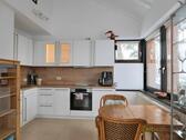 Küche mit Esstisch - (EF1348_M) Kassel-Stadt: Brasselsberg, möbliertes 1,5-Zimmer-Apartment mit Balkon, Grundreinigung inklusive
