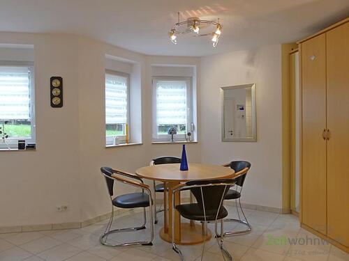 Erker mit Esstisch - 2 Zimmer Etagenwohnung in Erfurt