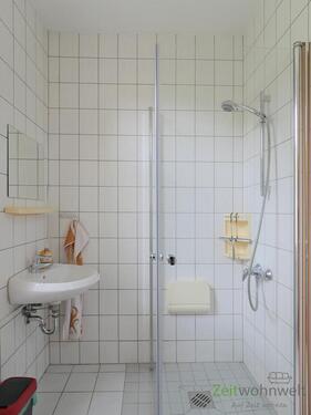 bodentiefe Dusche im Bad - 