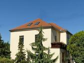 Außenansicht mit Balkon - 