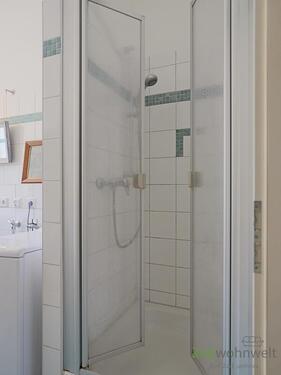 Dusche im Bad - 