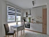 Esstisch vor der Küche - 2 Zimmer Etagenwohnung in Erfurt