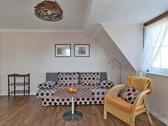 Schlafsofa und Sessel - Etagenwohnung mit 52,00 m&sup2; in Radebeul zur Miete