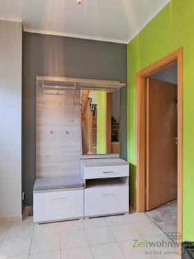 Flurgarderobe und Hauswirtschaftsraum - 2 Zimmer Etagenwohnung in Jena