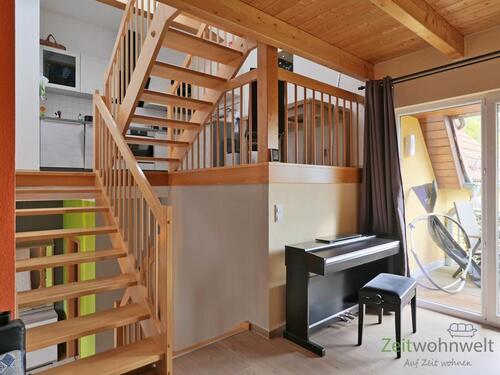 E-Piano vor dem Balkon - Etagenwohnung mit 57,00 m&sup2; in Jena zur Miete