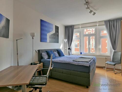 Schreibtisch im Schlafzimmer - 