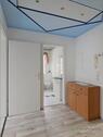 Wohnungsflur mit Garderobe - 